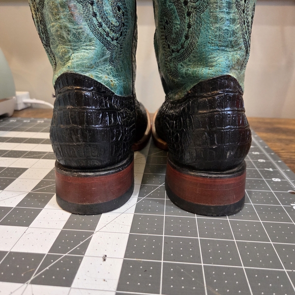 Ferrini Cowhide Exotic Leather Black Boots - Picture 5 of 11